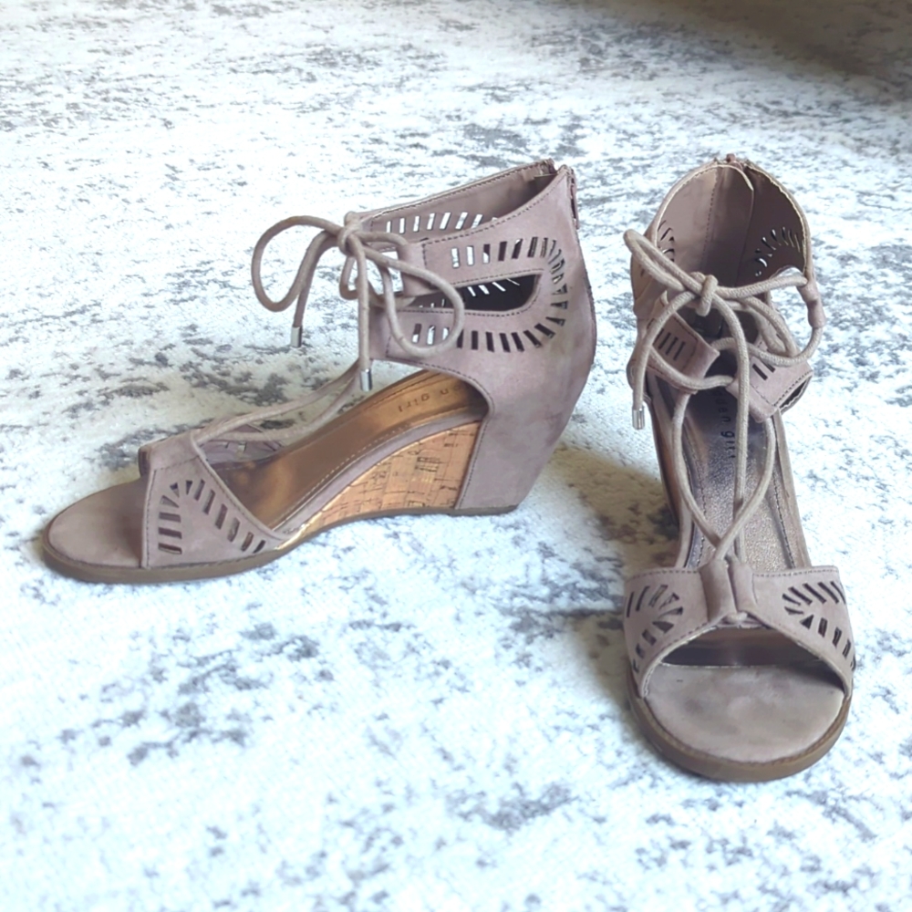 MADDEN GIRL wedge lace up |size 8